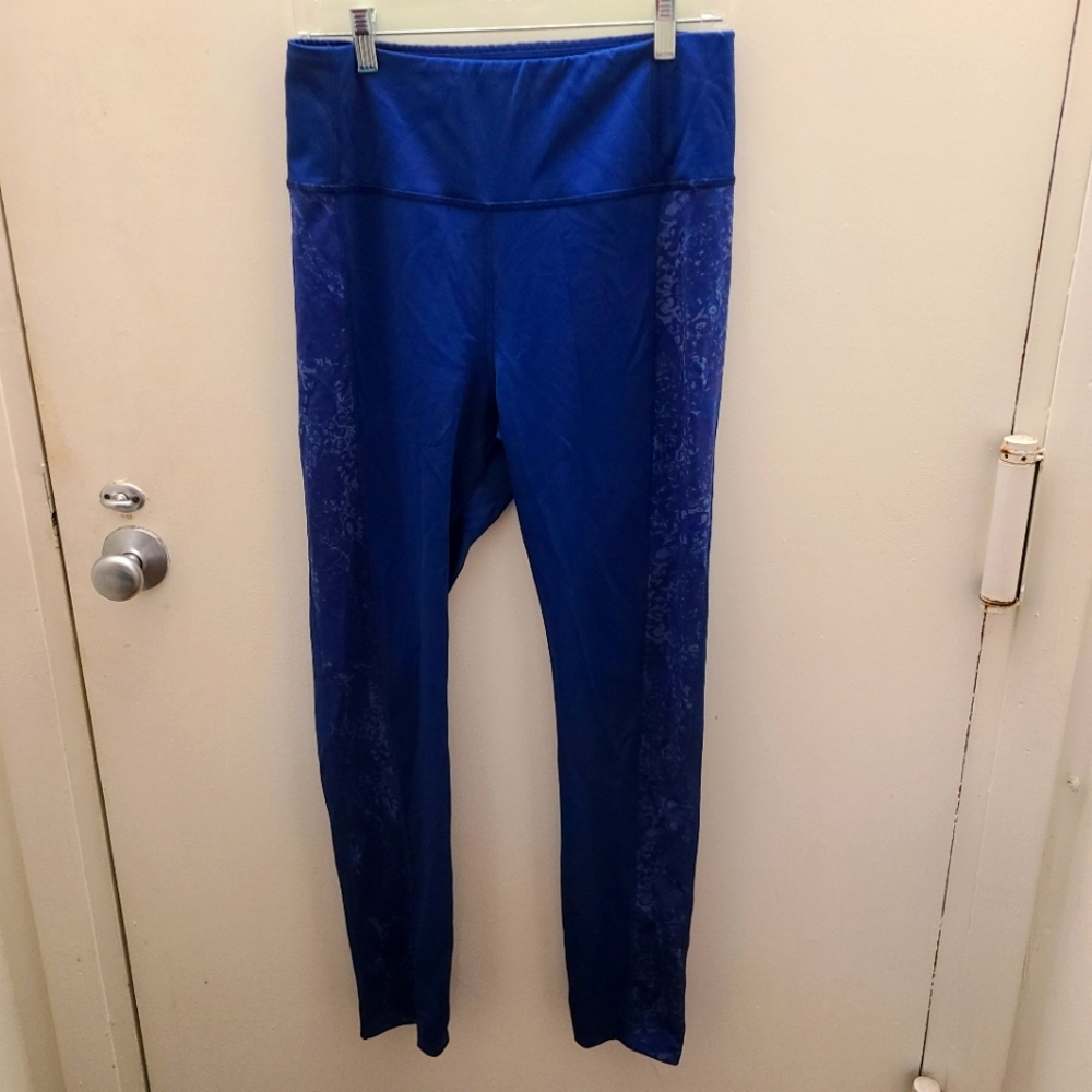 BLUE DAILY PRACTICE SIZE LARGE PANTS